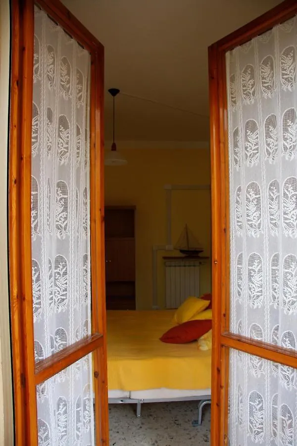 Interno 12 Apartment Varazze