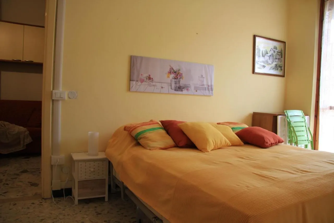 Interno 12 Apartment Varazze Italy