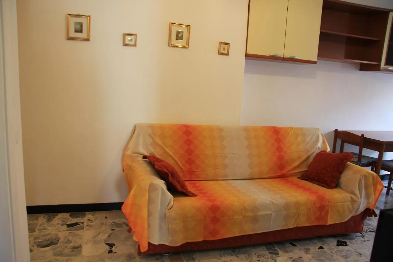 Interno 12 Apartment Varazze